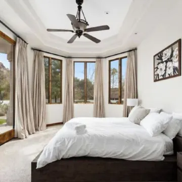 Casa de Camelback, Views & Location!