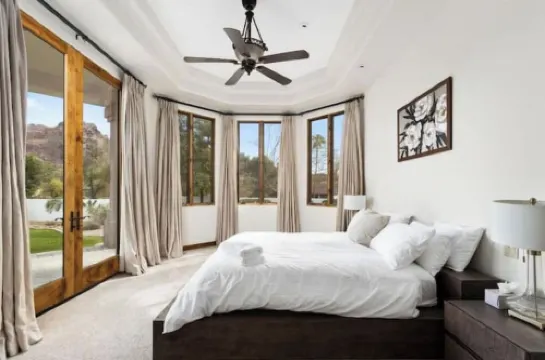 Casa de Camelback, Views & Location!