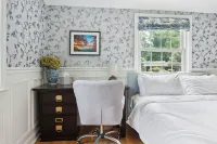 Charming chateau - huge yard close to DC