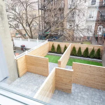 Sun-Drenched 3Br Loft with Outdoor Space Near NYC Отели рядом с достопримечательностью «Washington St»