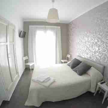 Hostal Mediterráneo Rooms