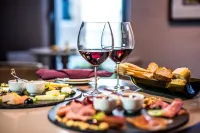 Uve Rooms & Wine Bar - breakfast