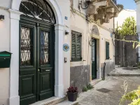 Fotiadis Family Luxury Suites by Konnect Hotels near Archaeological Museum