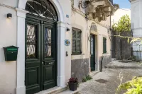 Fotiadis Family Luxury Suites by Konnect