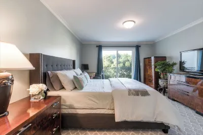 Luxurious Pacific Heights Retreat with Rooftop Deck Hotels in Pacific Heights