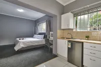 Inn & Out Sandton Hôtels à : Wynberg