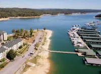 Lake Front Condo @ Waterside Marina. Seasonal Pool, Hot Tub, Club house discount - 4 tähden
