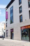 프리미어 인 저지 채링 크로스 St Helier's Town Hall 주변 호텔