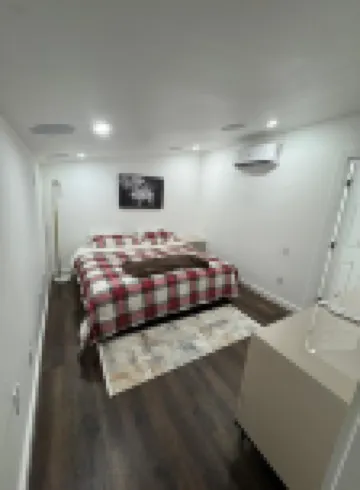 Charming barn in adorable North Fort Myers with AC, WiFi Hotels in North Fort Myers