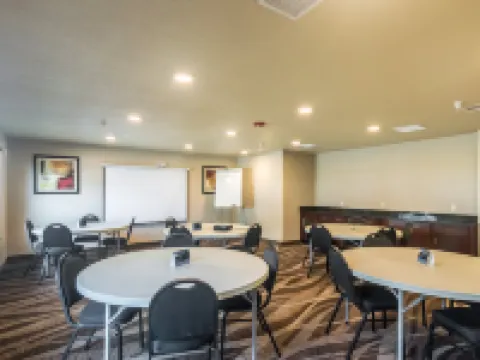 Cobblestone Inn & Suites - Lakin Hotels in Lakin