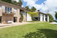 Design Pool House – Seaside @ Mountain Hotels in Alcabideche