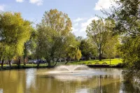 Comfortable and Spacious - Guest Room 7 Hotels in Cranleigh