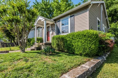 Downtown Ky Bourbon Tour Cozy Cottage Hotels near Fountain Square Park