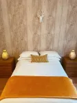 Luxury Private Cottage on Five Acres w/ Hot Tub & Direct Access to Public Beach!