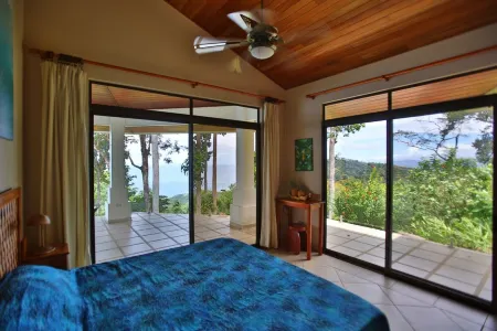 Incredible Views of the Pacific - Year round sunsets!