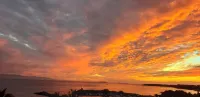 Beachfront Condominium-Great Prices Great View/No children under 13 allowed