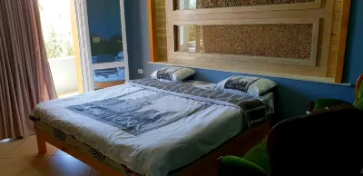 Villa with private pool 2 Отели в г. 