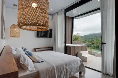 Private Villa, spectacular views, private pool, jacuzzi, sun deck, A/C, WiFi Hotel a 