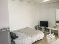 Charmant Studio Refait à Neuf, au Pied du Métro et du Tramway