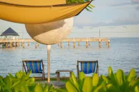 Bangsaen Villa Hotel - Beach