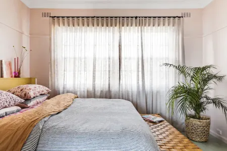 Charming Beach House - Beachfront - Walking distance to Village