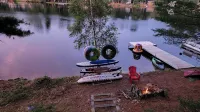 Classic Maine Cabin, Private Waterfront Easy Access to Nearby Amenities