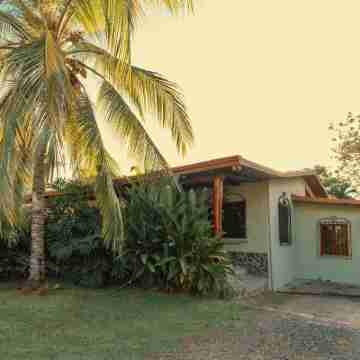 Casa Linda w/ Private Pool & BBQ Grill. Sleeps 8 Hotel Exterior