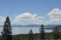 Cozy, spacious house with LAKE VIEW from ALL rooms