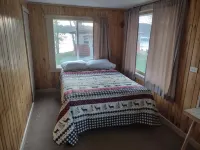 Twin Bay Resort Lakeside Cabin 1