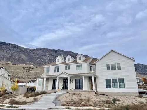 Brand NEW modern ski retreat close to Sundance & BYU فنادق في Pleasant Grove