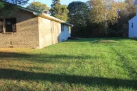 Single Level, 3 Bedroom Home In Between Harper's Ferry & Casino.