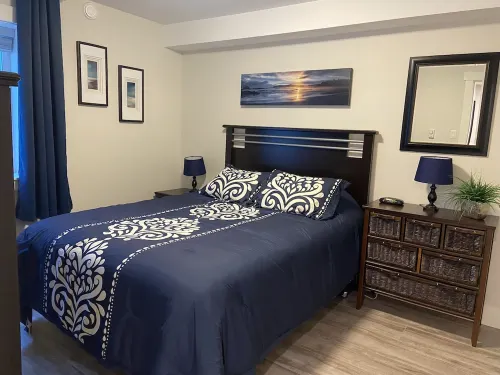 Hot tub, Pet Friendly + Monthly Discounts! Trails Nearby!