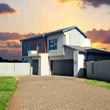 3 Bedroom Residential Home with Patio in Secured Estate Others