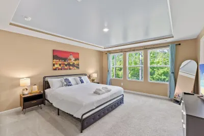 Stylish & Central Townhome in the Heart of Raleigh 쉬츠 주변 호텔