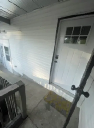 Entire Private Apartment, 2 Queens, Kitchen, Laundry Room, Large Dining Table