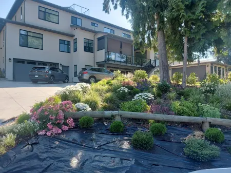 Self Contained Guest Suite Отели в г. Суррей