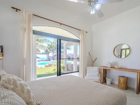 Stunning 11BR Beachfront Villa with Private Pickleball Court
