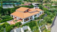PANORAMIC VILLA ON THE SEA WITH POOL