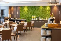 Victoria Hotel and Suites Panama - servizio colazione