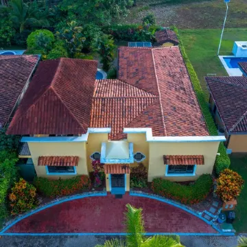 Casa Famosa - Large Family Home with Private Pool