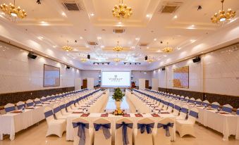 Van Phat Riverside Hotel