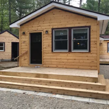 New Pine Cabin in the white mountains walk to white lake new