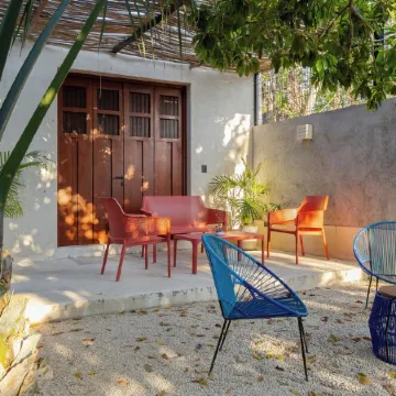 Spacious 1-floor House, Outdoor Oasis in Centro