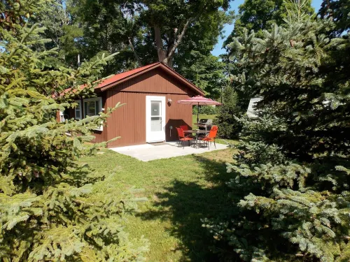 Alden Sunrise Cabin In Quaint Downtown Alden Near Torch Lake
