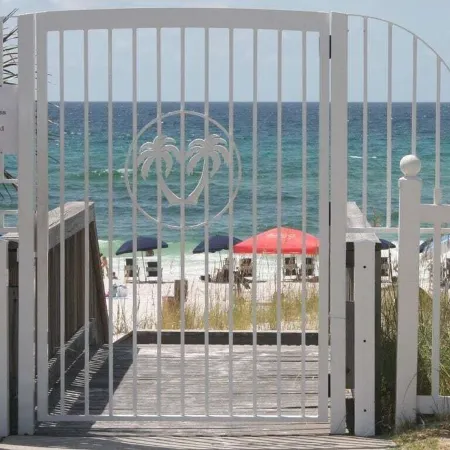 Live like a local at Gulfview; FREE Beach Service! Pool. Hot tub. WiFi!