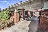 Damascus Home w/ Fire Pit & Views, Walk to Shops! - parking
