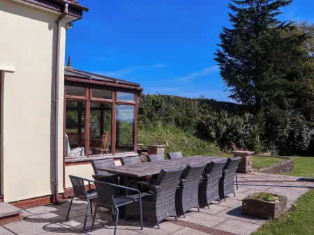 Valley House Отели в г. Калломптон