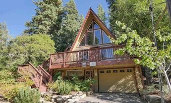 3614 Saddle Road 3 Bedroom Cabin by RedAwning