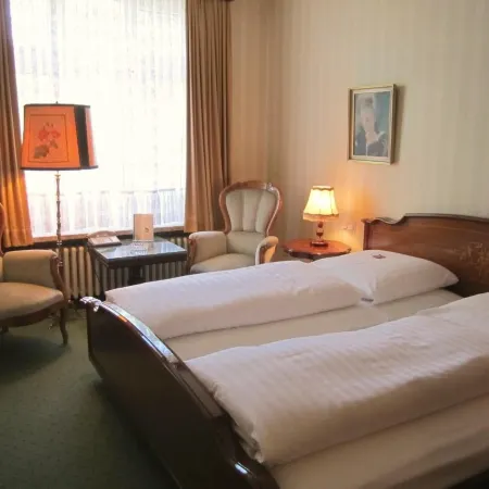 Hotel Stephan Отели рядом с достопримечательностью «Станция Altona »