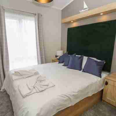 48 Crosswinds Rooms